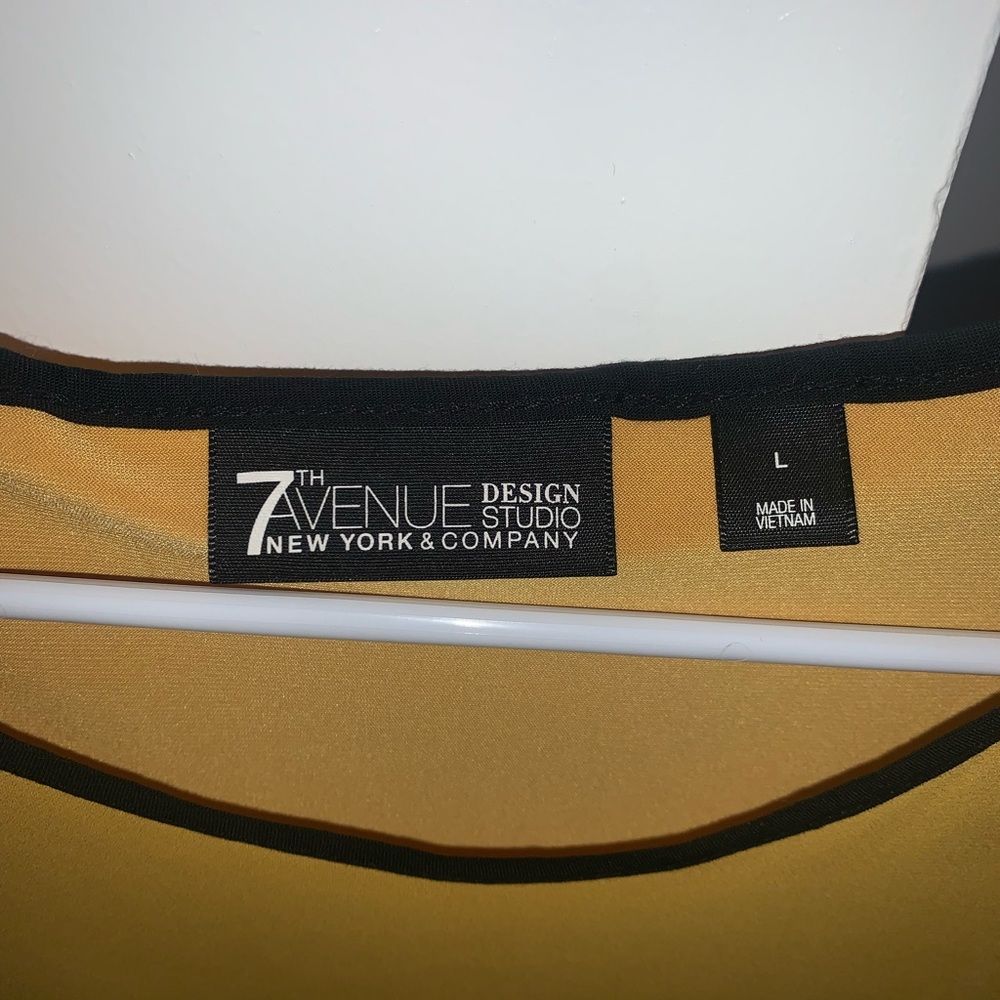Women’s blouse - Picture 3 of 6